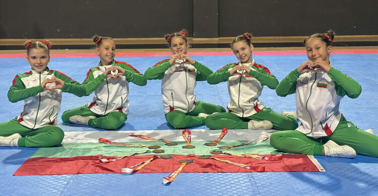 Състезателите на „Виолена“ с два комплекта златни медали от Балканските игри в Молдова