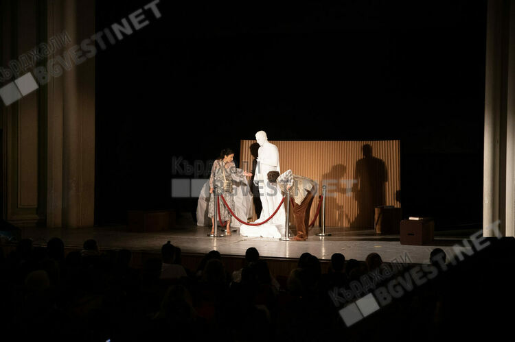 Актрисата Яна Маринова:Младите хора на Кърджали са открити и любопитни,показват,че им пука за ставащото около тях