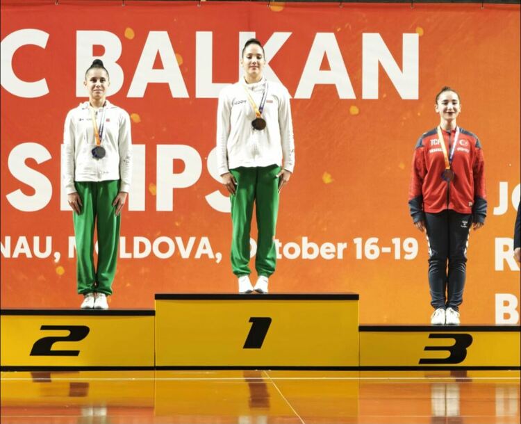 „Мега спорт“ с 5 златни и един сребърен медал от Балканските игри по аеробика в Молдова