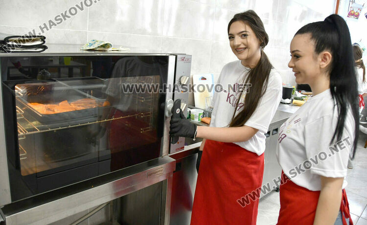 В ПГТ отбелязаха Световния ден на готвача с открит урок и „фюжън“ деликатеси 