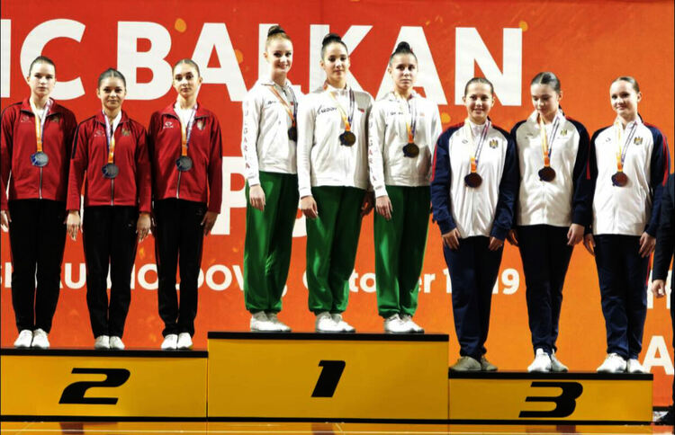 „Мега спорт“ с 5 златни и един сребърен медал от Балканските игри по аеробика в Молдова