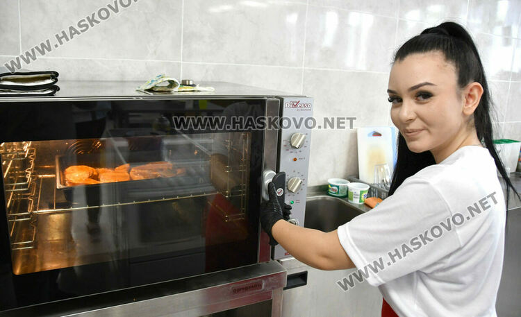 В ПГТ отбелязаха Световния ден на готвача с открит урок и „фюжън“ деликатеси 