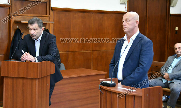 Отстраняват Мюмюн Искендер от длъжността кмет на община Минерални бани