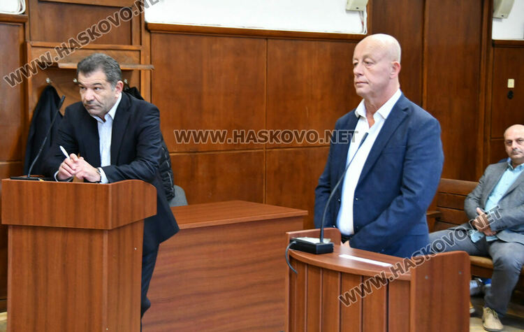 Отстраняват Мюмюн Искендер от длъжността кмет на община Минерални бани