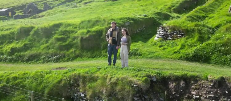 Джеймс и Камил, които прекараха шест месеца на безлюдния остров Грейт Бласкет