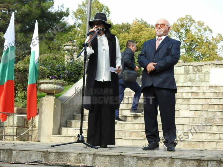 Наталия Киселова в Деня на Кърджали: Градът е пример за толерантност!/снимки/