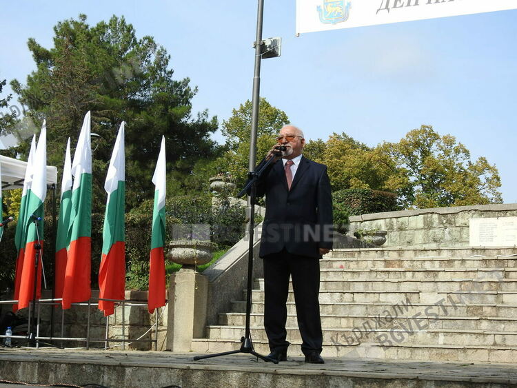 Наталия Киселова в Деня на Кърджали: Градът е пример за толерантност!/снимки/