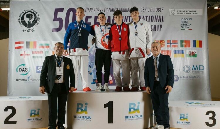 Стилиян Язаджиев със злато на международния шампионат на Европейската Вадо-кай Федерация