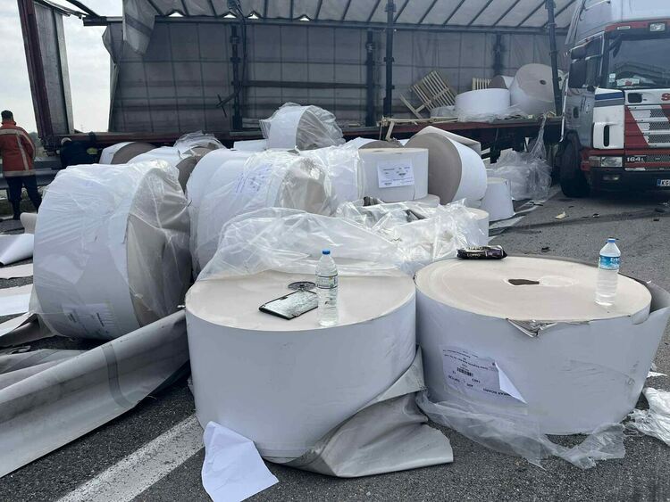 Камион катастрофира на магистрала “Марица” и образува километрична на опашка