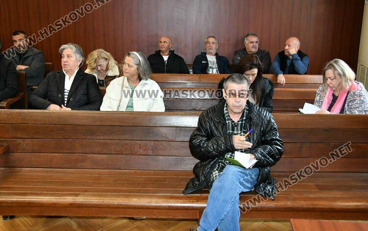 Отстраняват Мюмюн Искендер от длъжността кмет на община Минерални бани