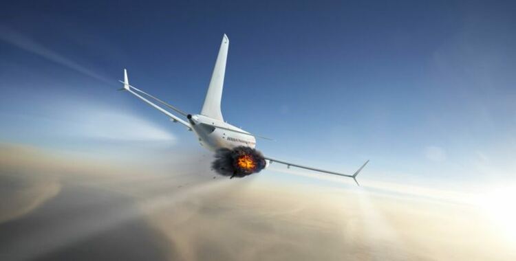 Метеорит се разби в предното стъкло на самолет