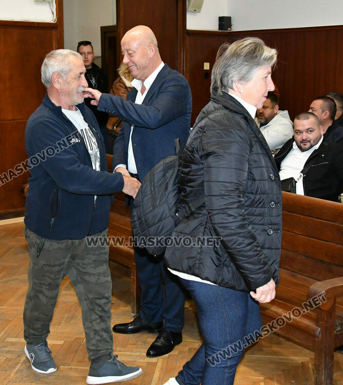 Отстраняват Мюмюн Искендер от длъжността кмет на община Минерални бани