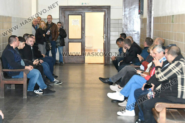 Отстраняват Мюмюн Искендер от длъжността кмет на община Минерални бани