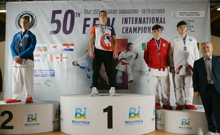 Стилиян Язаджиев със злато на международния шампионат на Европейската Вадо-кай Федерация