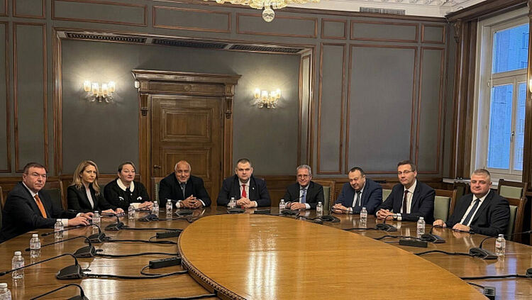  Борисов и Пеевски са се разбрали, ДПС-Ново начало без министри