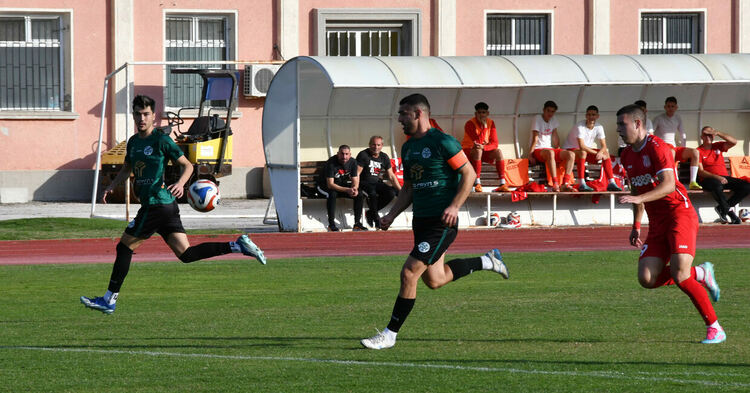 „Нефтохимик“ с минимална победа над десетима от „Хасково“