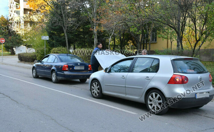 Два Фолксвагена катастрофираха на улица „Дунав“