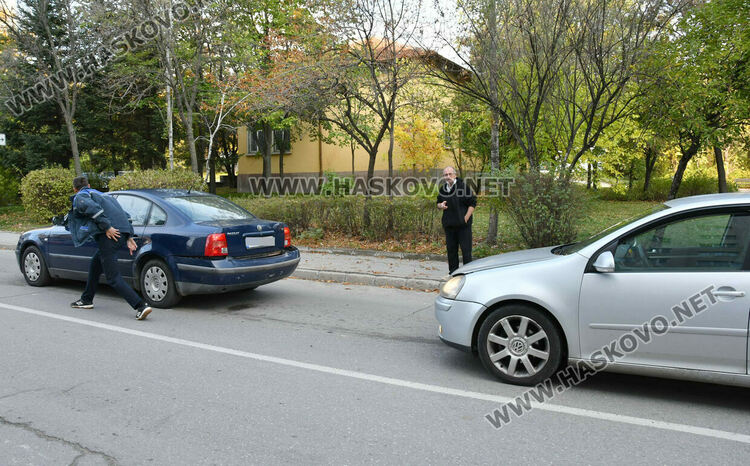 Два Фолксвагена катастрофираха на улица „Дунав“
