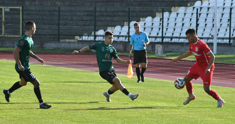 „Нефтохимик“ с минимална победа над десетима от „Хасково“