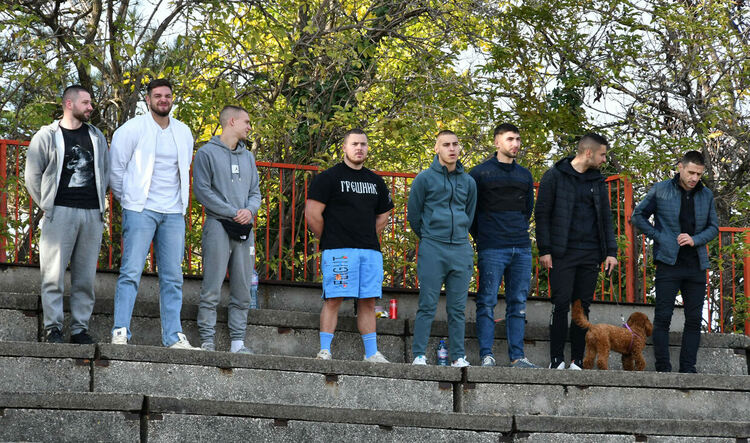 „Нефтохимик“ с минимална победа над десетима от „Хасково“