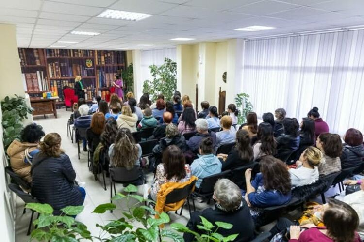 Виктория Бешлийска срещна десетки радомирци в навечерието на празника на града