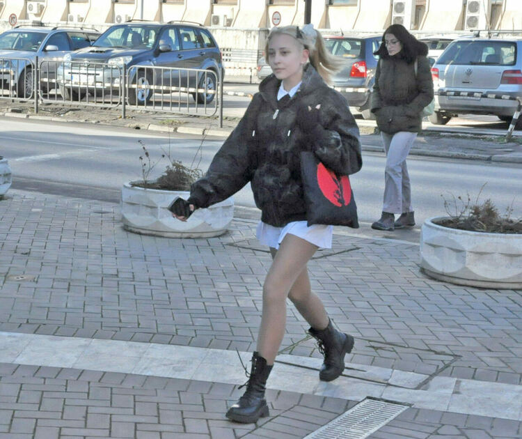 Облачно, с кратки проблясъци от слънце