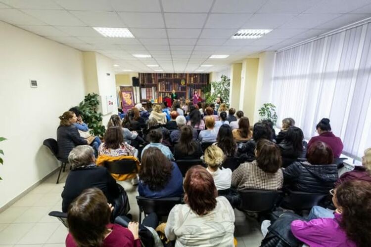 Виктория Бешлийска срещна десетки радомирци в навечерието на празника на града