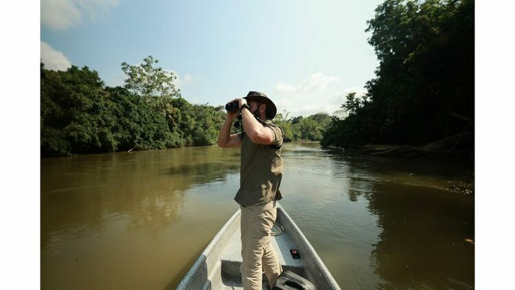 Discovery Channel представя „Животни наркомани“ – шокираща нова поредица за диви животни, попаднали под влияние на човешките зависимости