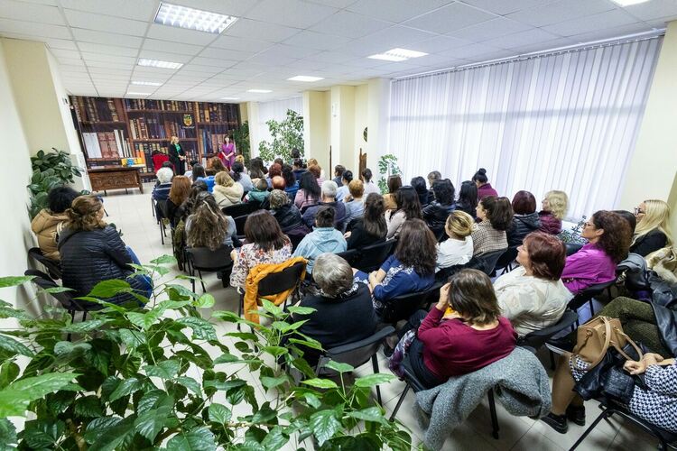 Виктория Бешлийска срещна десетки радомирци в навечерието на празника на града