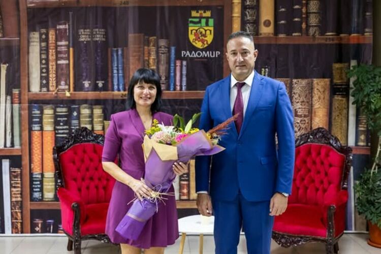 Виктория Бешлийска срещна десетки радомирци в навечерието на празника на града