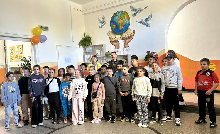 „Кът на успеха“ бе открит в ОУ „Св. св. Кирил и Методий“ в Конуш