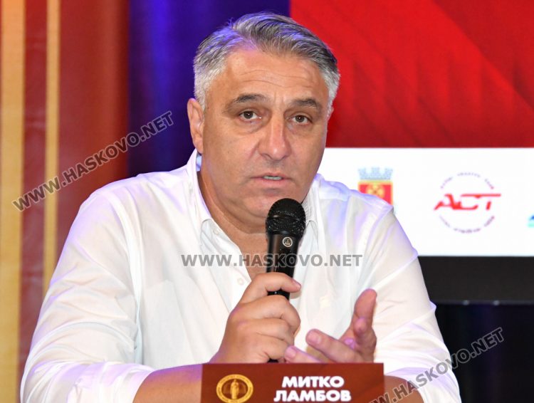 Книжен базар с кауза и дискусия „Поезията в дигиталния свят“ са част от национален конкурс в Хасково