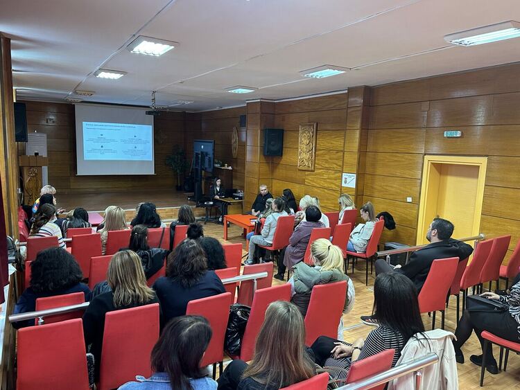 Обучение на тема "Изкуствен интелект в училищна среда"за учители в „Славейков“