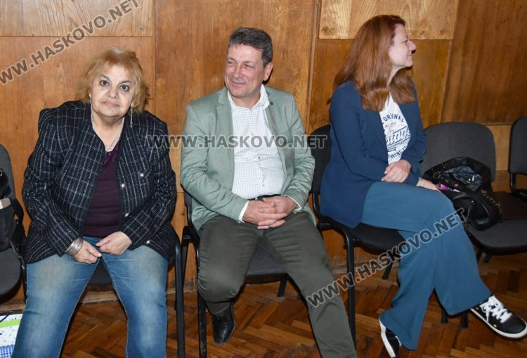 Книжен базар с кауза и дискусия „Поезията в дигиталния свят“ са част от национален конкурс в Хасково