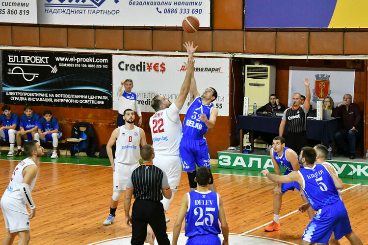 Баскетболистите на „Хасково“ посрещат „Видабаскет“