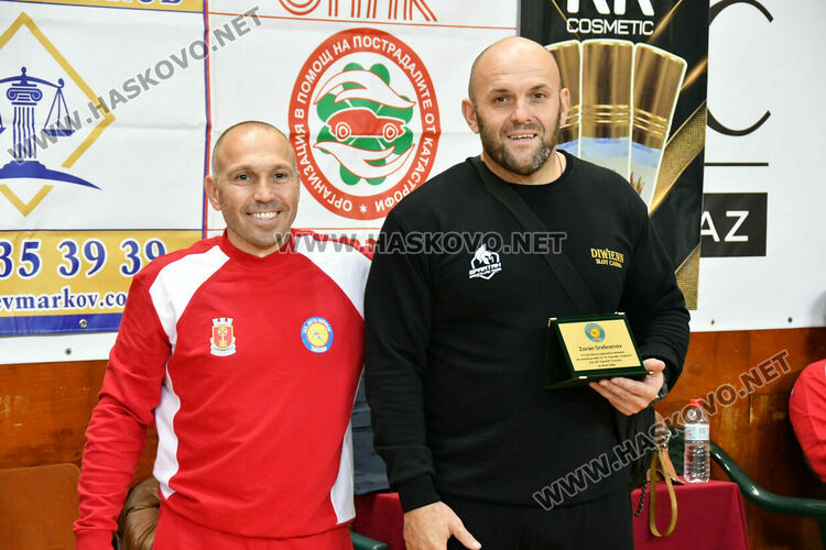 Откриха Международния турнир по борба Купа „Хасково“