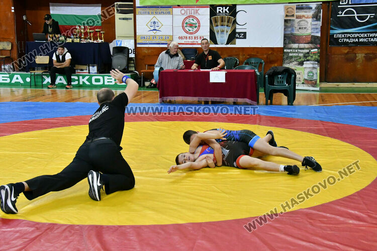 Откриха Международния турнир по борба Купа „Хасково“