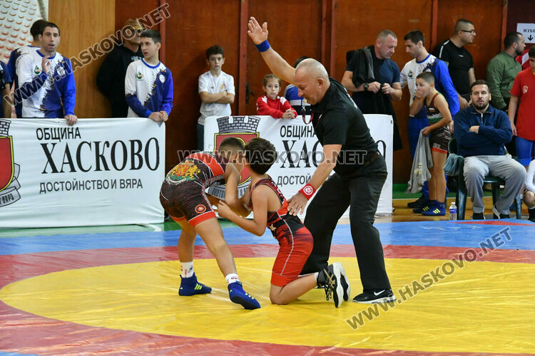 Откриха Международния турнир по борба Купа „Хасково“