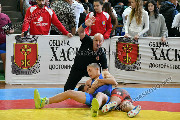 Откриха Международния турнир по борба Купа „Хасково“