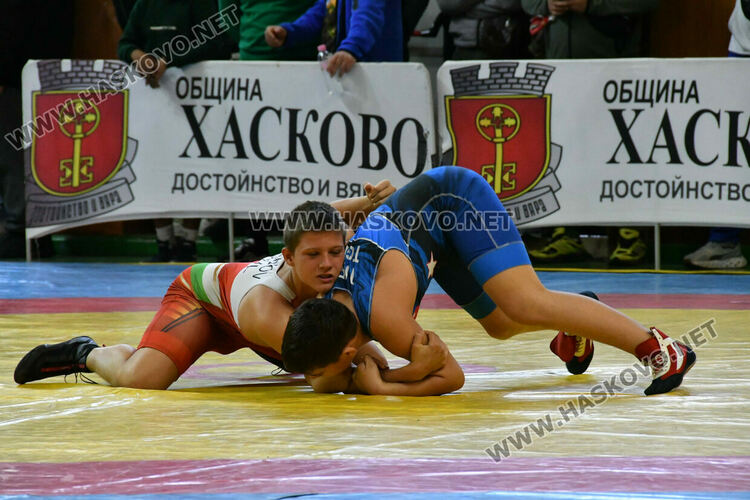 Откриха Международния турнир по борба Купа „Хасково“