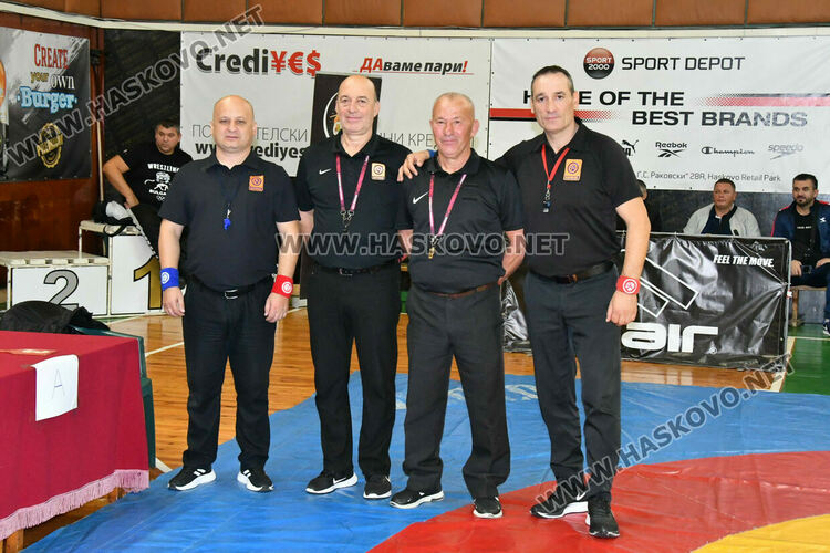 Откриха Международния турнир по борба Купа „Хасково“