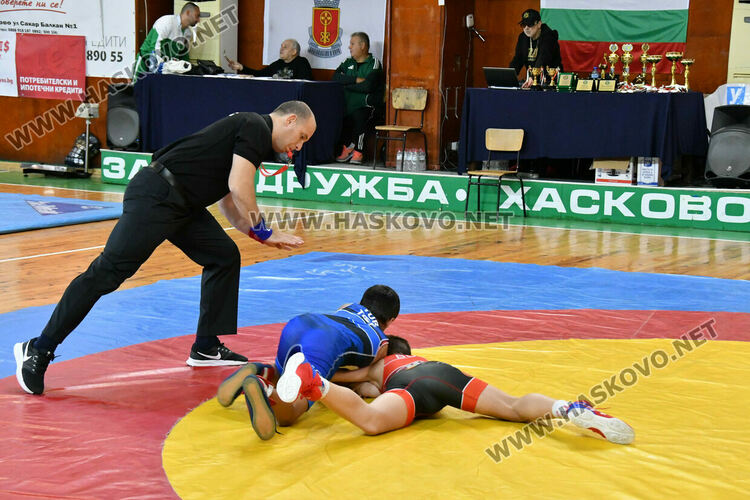 Откриха Международния турнир по борба Купа „Хасково“