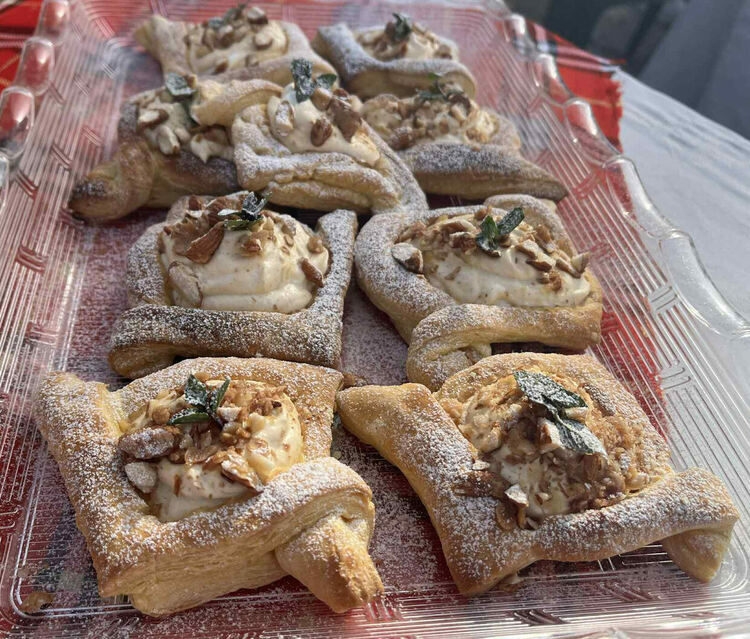 Конкурси и дегустация на Празника на  тиквата в село Долно Белево