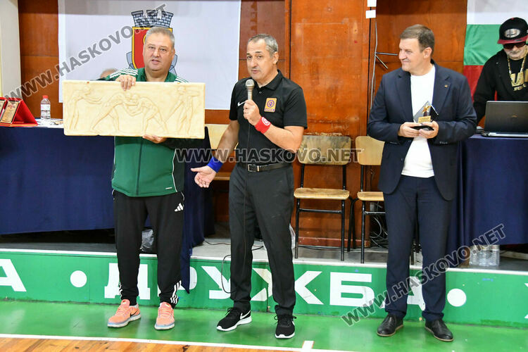 Откриха Международния турнир по борба Купа „Хасково“