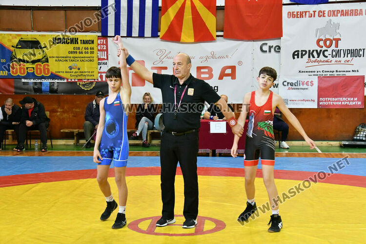 Откриха Международния турнир по борба Купа „Хасково“