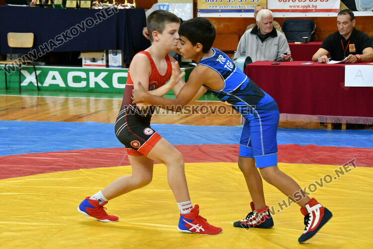 Откриха Международния турнир по борба Купа „Хасково“