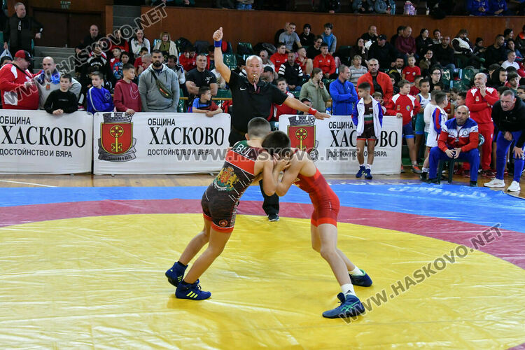 Откриха Международния турнир по борба Купа „Хасково“