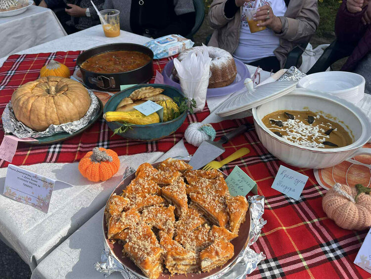Конкурси и дегустация на Празника на  тиквата в село Долно Белево