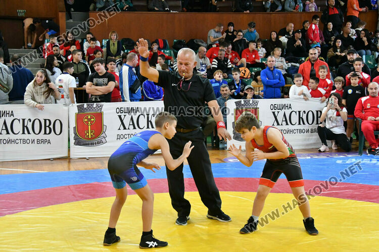 Откриха Международния турнир по борба Купа „Хасково“