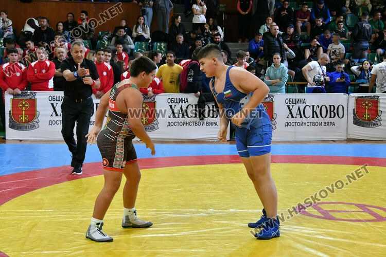 Откриха Международния турнир по борба Купа „Хасково“